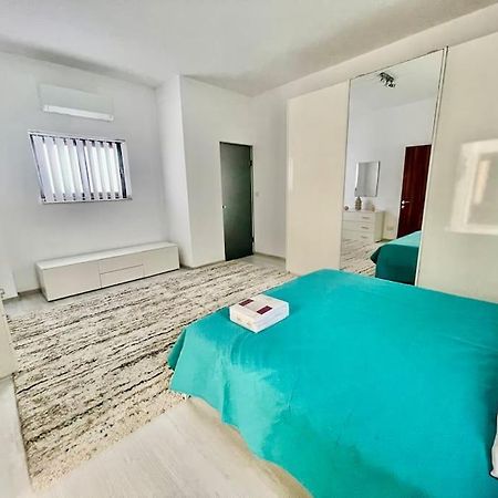 Apartmán Sea View Penthouse In Tas-Sliema Exteriér fotografie
