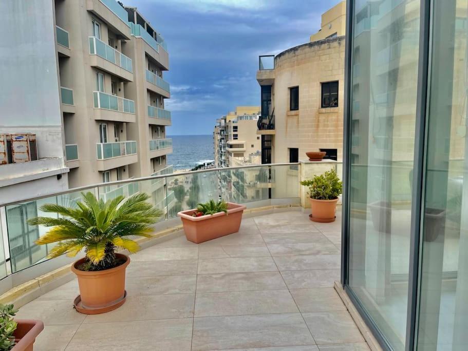 Apartmán Sea View Penthouse In Tas-Sliema Exteriér fotografie